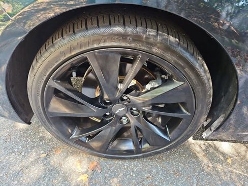 Used 2023 Genesis G70 2.0T w/ Sport Prestige Package image 37