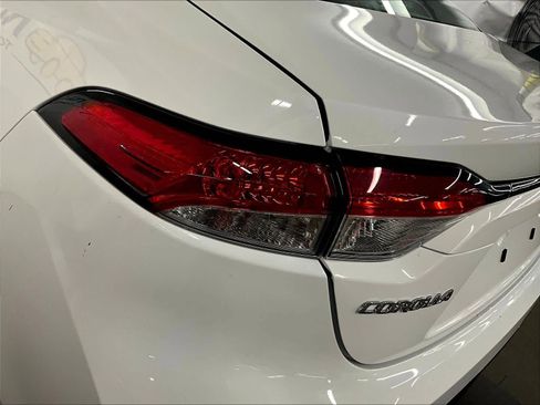 Used 2023 Toyota Corolla LE image 32