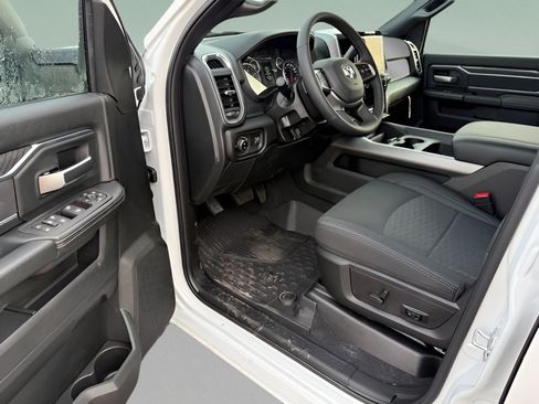 New 2026 RAM 3500 Big Horn AWD/4WD image 13