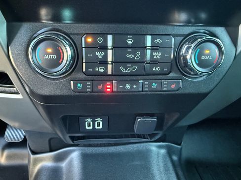 Used 2020 Ford F150 Lariat image 16