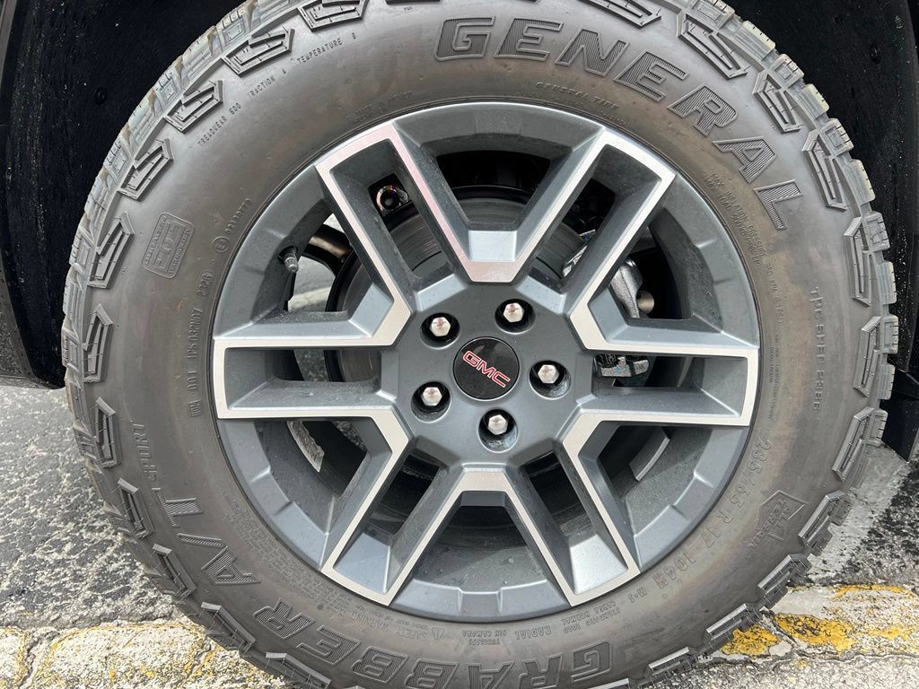 New 2027 GMC Terrain AT4 w/ LPO, Black Badging Package AWD/4WD image 25