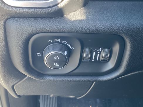 Used 2024 RAM 2500 Laramie AWD/4WD image 31