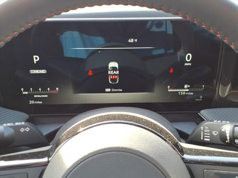 Used 2025 Nissan Kicks SR image 15