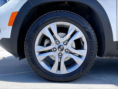 Used 2021 Kia Seltos S FWD image 8