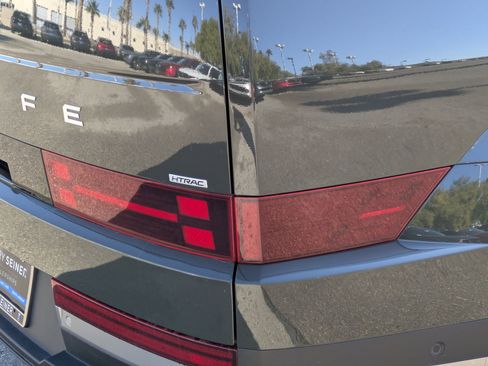 Used 2024 Hyundai Santa Fe Limited image 12