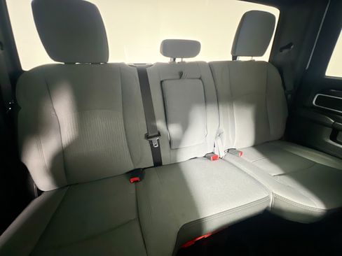 Used 2024 RAM 3500 Big Horn image 33