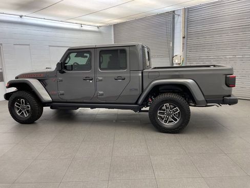 New 2026 Jeep Gladiator Mojave image 5