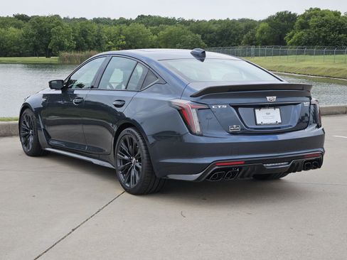 New 2026 Cadillac CT5 V Blackwing w/ Carbon Fiber 2 Package RWD image 4