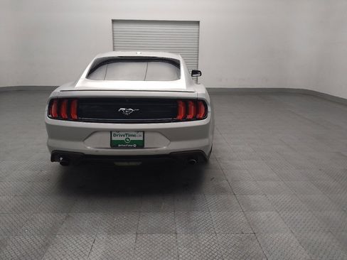Used 2019 Ford Mustang Premium RWD image 7