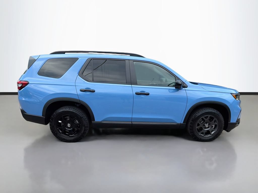 Used 2025 Honda Pilot TrailSport image 35