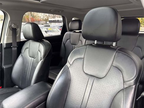 Used 2021 Kia Sorento S w/ Panoramic Sunroof Package image 19