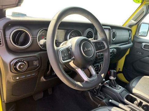 Used 2023 Jeep Wrangler Unlimited Sahara w/ Cold Weather Group AWD/4WD image 16