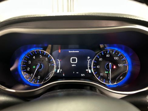 New 2026 Chrysler Pacifica Select image 14