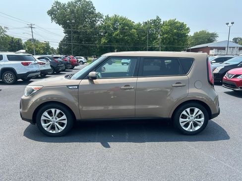 Used 2015 Kia Soul + FWD image 8