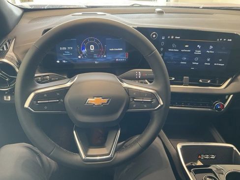 New 2026 Chevrolet Equinox LT image 16