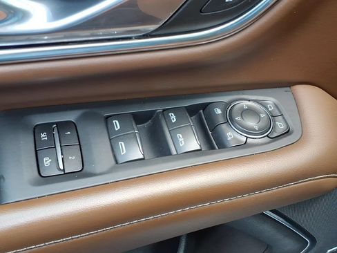 Certified 2023 Chevrolet Suburban High Country w/ Premium Package 2 AWD/4WD image 19
