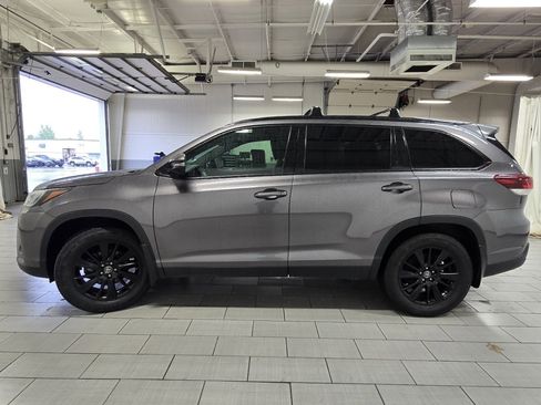Used 2019 Toyota Highlander SE AWD/4WD image 13