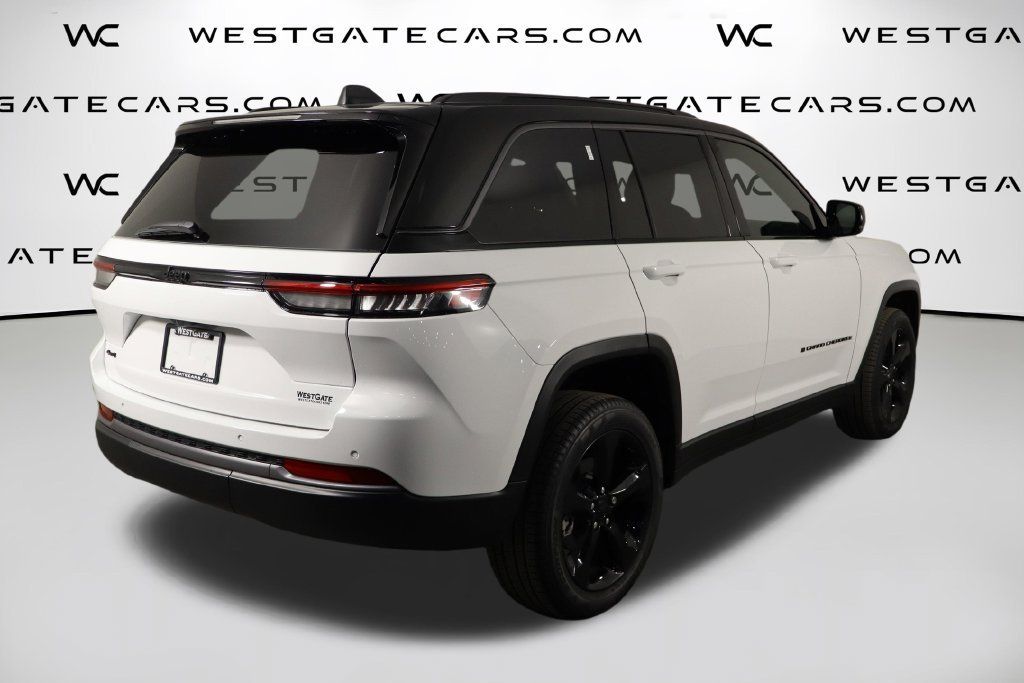 Used 2026 Jeep Grand Cherokee Limited w/ Limited Altitude Package AWD/4WD image 47