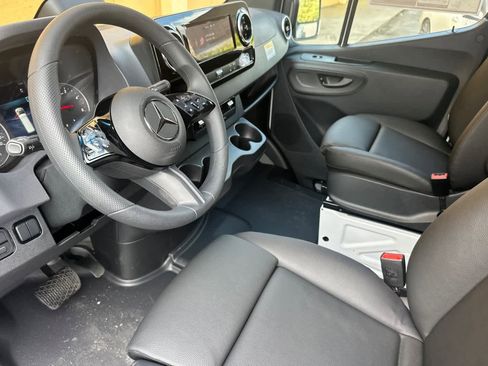 New 2025 Mercedes-Benz Sprinter 2500 image 6