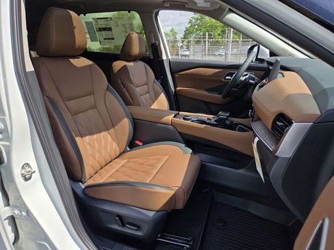New 2026 Nissan Rogue Platinum AWD/4WD image 13