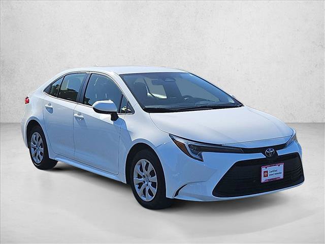 Certified 2025 Toyota Corolla LE FWD image 3