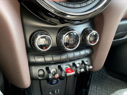 Used 2016 MINI Cooper S image 30