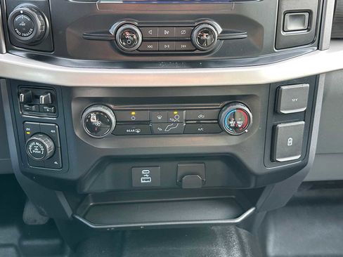 Used 2023 Ford F150 XLT w/ XTR Package image 27