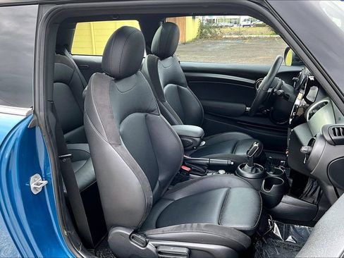 Used 2023 MINI Cooper S w/ Signature Upholstery Package image 10