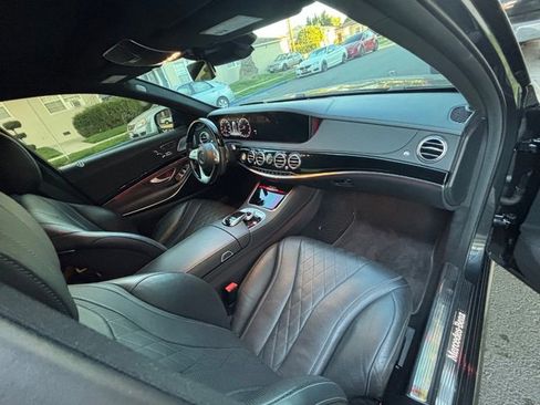 Used 2018 Mercedes-Benz S 560 4MATIC Sedan image 46
