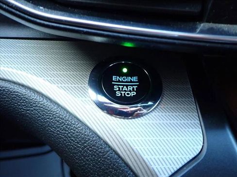 Used 2020 Ford Explorer XLT w/ Equipment Group 202A image 27