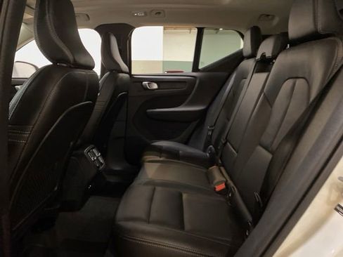 Used 2025 Volvo XC40 B5 Core AWD/4WD image 22