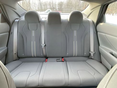 Used 2025 Hyundai Elantra Sport image 21