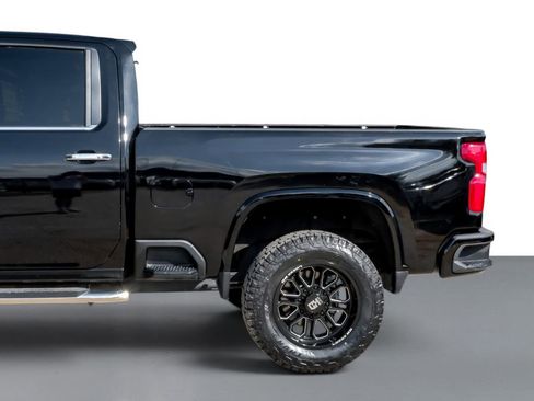 Used 2020 Chevrolet Silverado 2500 LTZ AWD/4WD image 12