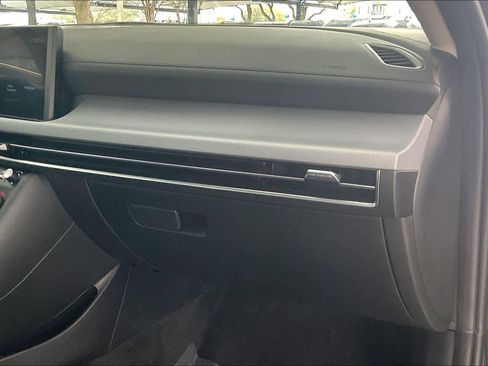 Certified 2025 Hyundai Sonata SEL image 18