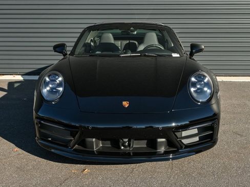Certified 2024 Porsche 911 image 30