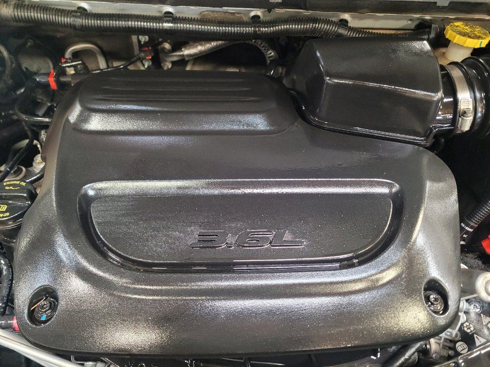 Used 2024 Chrysler Pacifica Touring-L FWD image 30