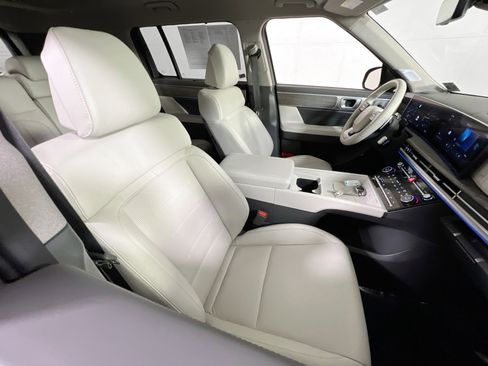 Used 2024 Hyundai Santa Fe Limited image 28