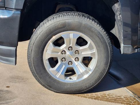 Used 2018 Chevrolet Silverado 1500 LT w/ Texas Edition image 10