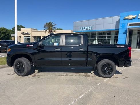 New 2026 Chevrolet Silverado 1500 Custom Trail Boss w/ LPO, Dark Essentials Package AWD/4WD image 4