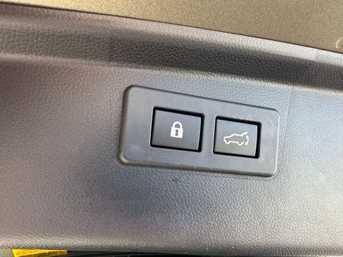 Used 2020 Subaru Outback Touring XT image 8