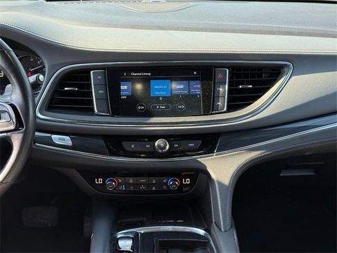 Used 2024 Buick Enclave Premium image 15