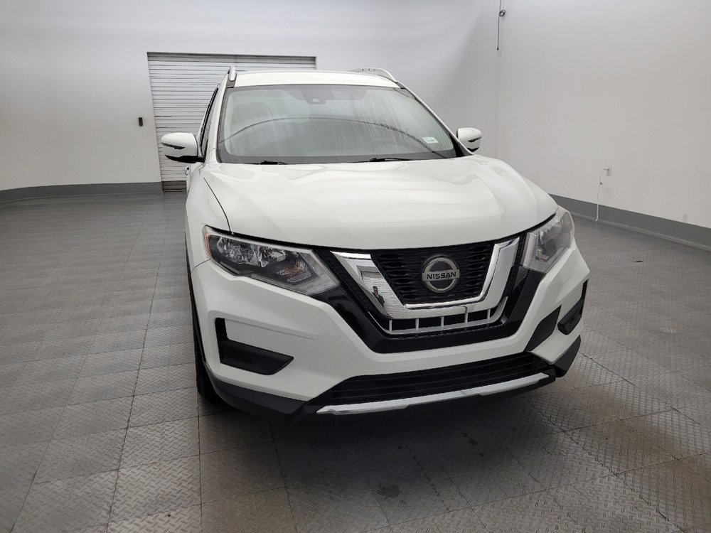 Used 2020 Nissan Rogue SV FWD image 14