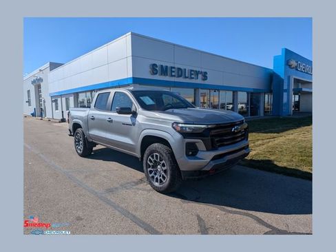 Used 2025 Chevrolet Colorado Z71 image 1