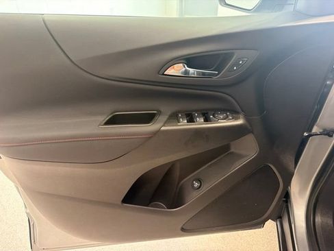 Used 2024 Chevrolet Equinox RS w/ LPO, Floor Liner Package FWD image 15