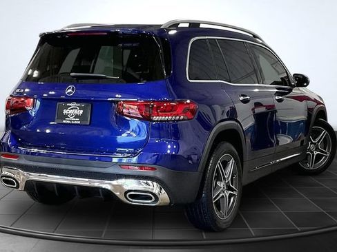 Used 2023 Mercedes-Benz GLB 250 image 2