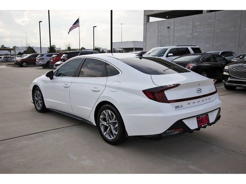Certified 2023 Hyundai Sonata SEL FWD image 6