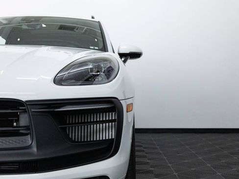 Certified 2026 Porsche Macan GTS AWD/4WD image 11