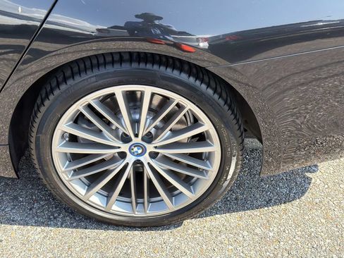 Used 2018 BMW 530e RWD image 4
