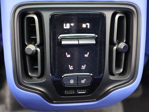 Used 2024 Aston Martin DBX 707 image 32