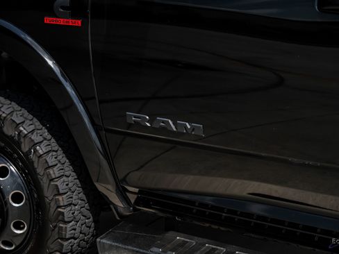 Used 2022 RAM 3500 Laramie w/ Night Edition image 35